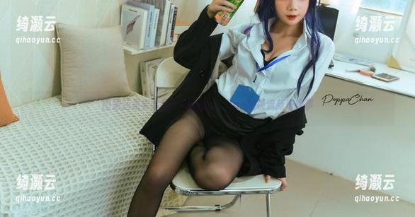 图册还是实验品？Poppa Chan的镜流新奇趣事